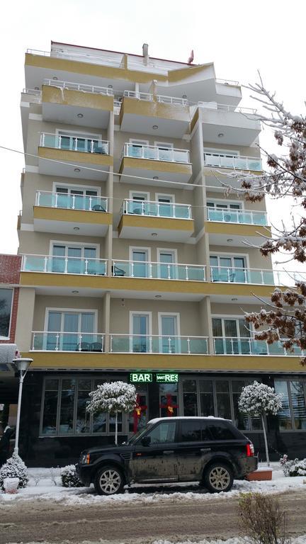 Hotel Pogradeci Экстерьер фото