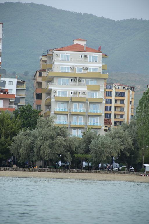 Hotel Pogradeci Экстерьер фото