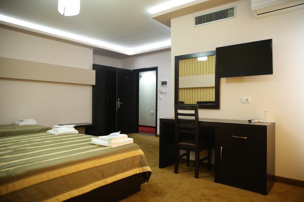 Hotel Pogradeci Номер фото