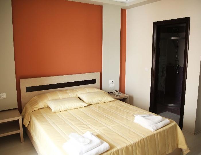 Hotel Pogradeci Экстерьер фото