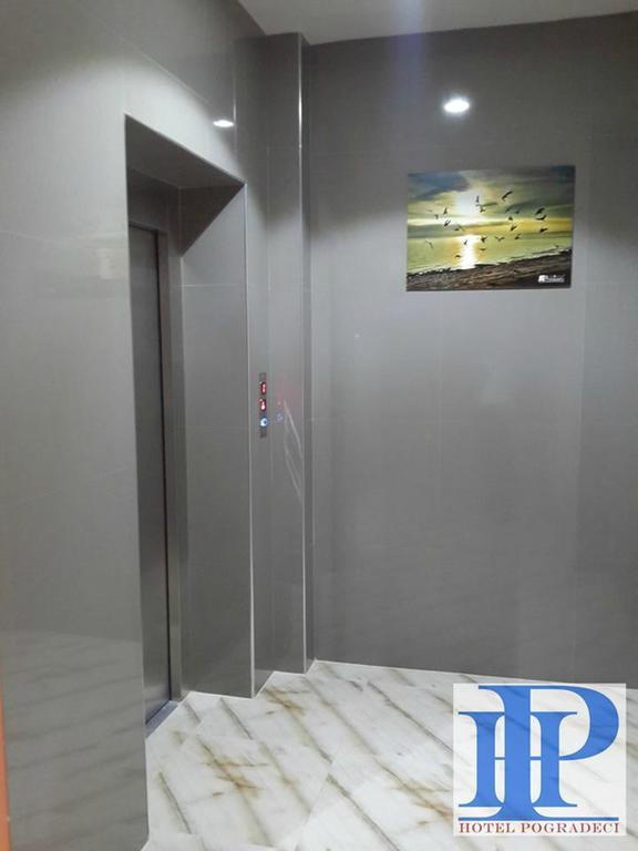 Hotel Pogradeci Экстерьер фото