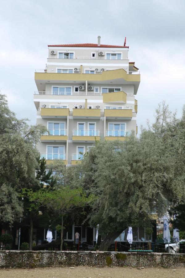 Hotel Pogradeci Экстерьер фото